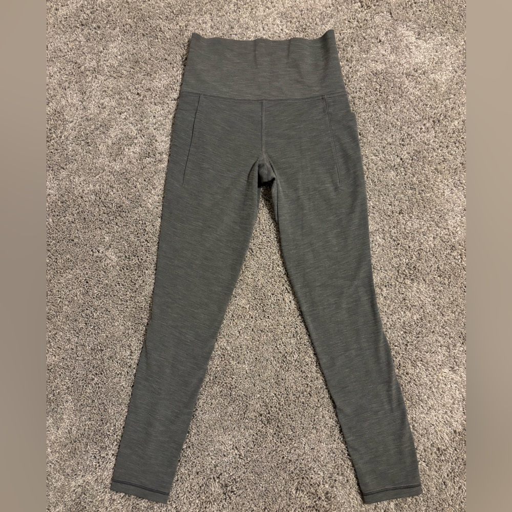 Athleta Salutation Stash Pocket II 7/8 Tight Legging Gray Size XXS